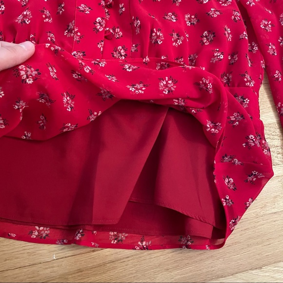 Madewell V-Neck Peplum Top in Little Lilies - Picture 11 of 11